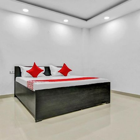 Flagship Hotel Secret Mirage Near Rithala Metro Station Нью-Дели Экстерьер фото