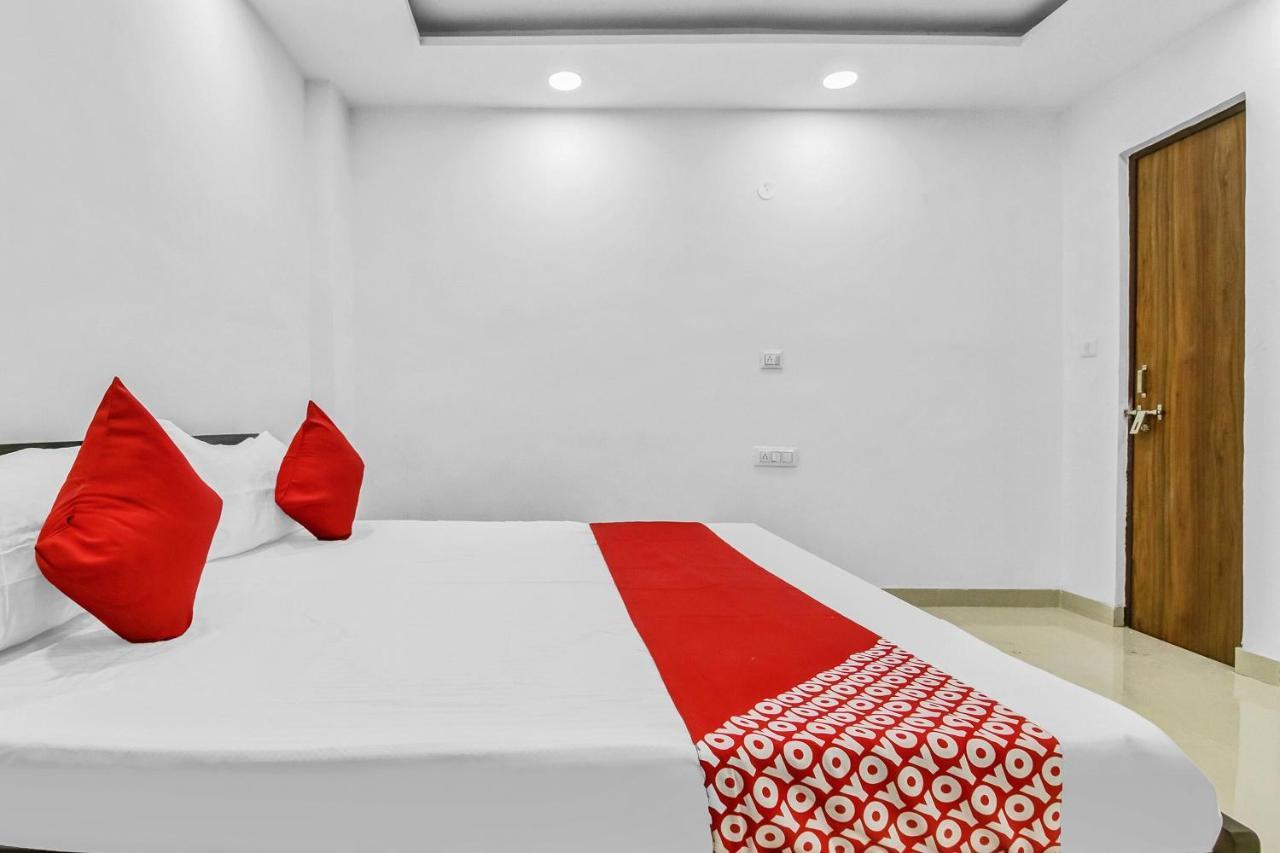 Flagship Hotel Secret Mirage Near Rithala Metro Station Нью-Дели Экстерьер фото