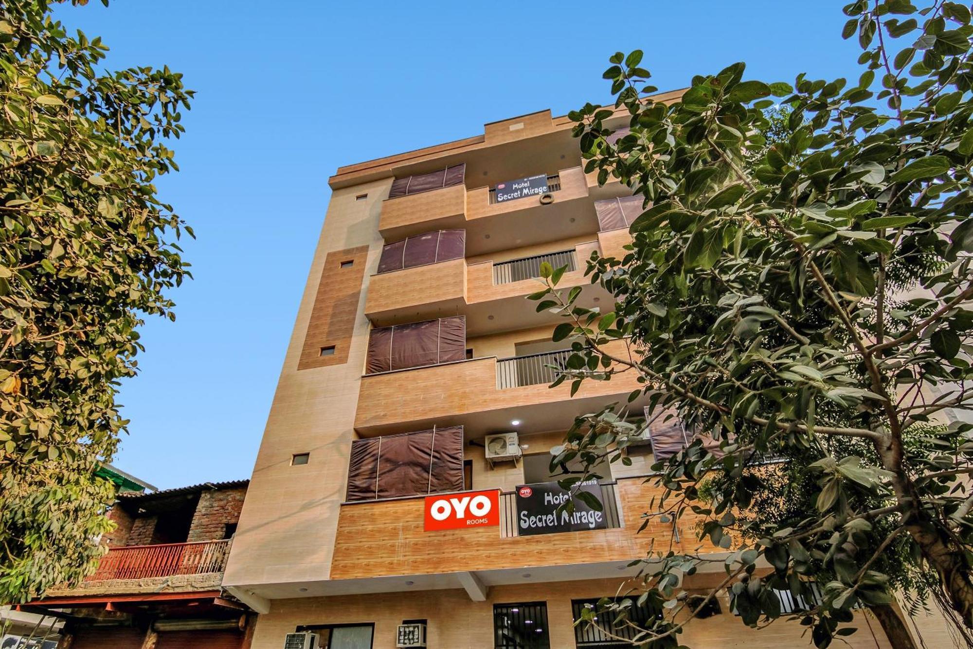 Flagship Hotel Secret Mirage Near Rithala Metro Station Нью-Дели Экстерьер фото